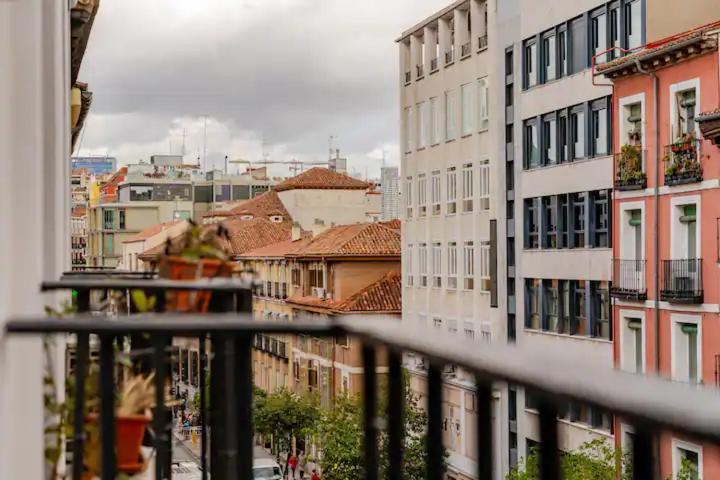 La Casa De La Escritora Hotel Madrid Eksteriør billede